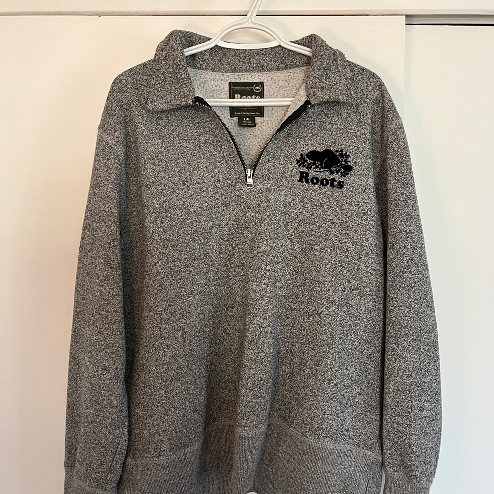 Roots Quarter Zip Sweater - size L (men’s) - fits women’s XL